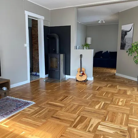 Central, Spacious And Characterful Appartement *
